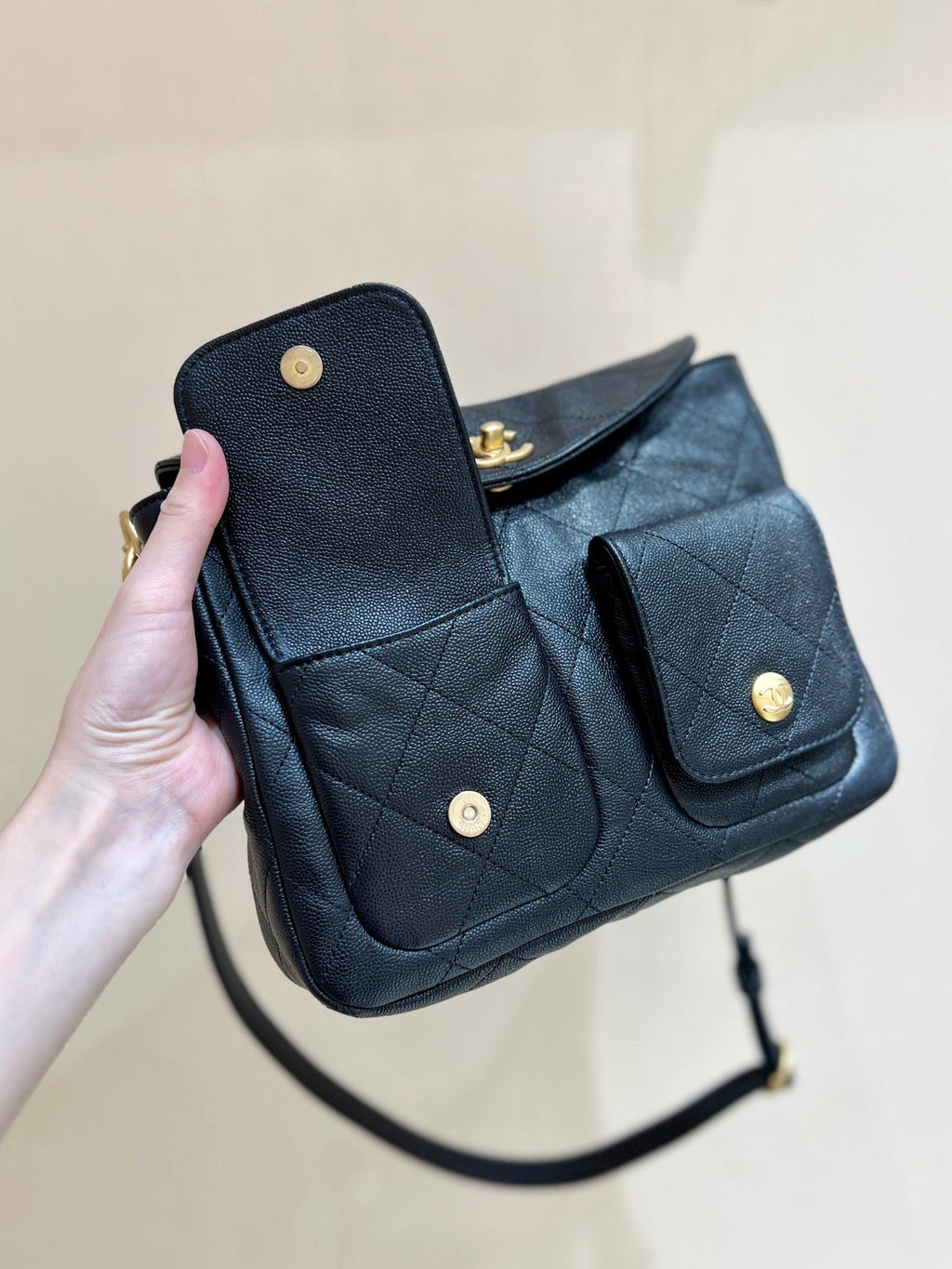 CHANEL 25S HOBO BAG 24 IN BLACK HAAS SOFT COWHIDE FABRIC