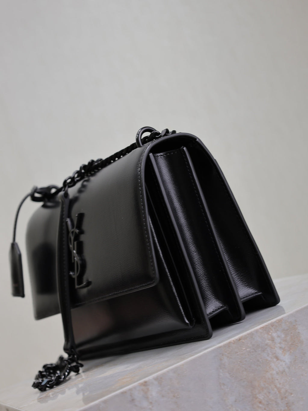 YSL 25S SUNSET BAG 22 IN BLACK CALFSKIN BLACK HARDWARE